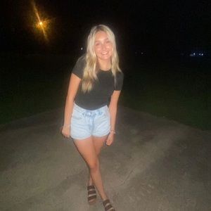 Meet your Posher, Gabby